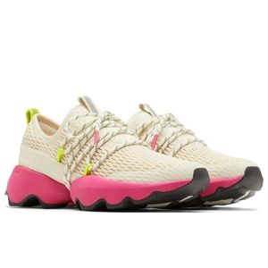 NWOT Sorel Kinetic Impact Laces Sneaker- Natural/Cactus Pink